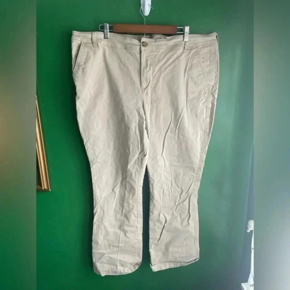 Old‎ Navy Khaki Pants Bootcut Size 20 GUC - Picture 1 of 4